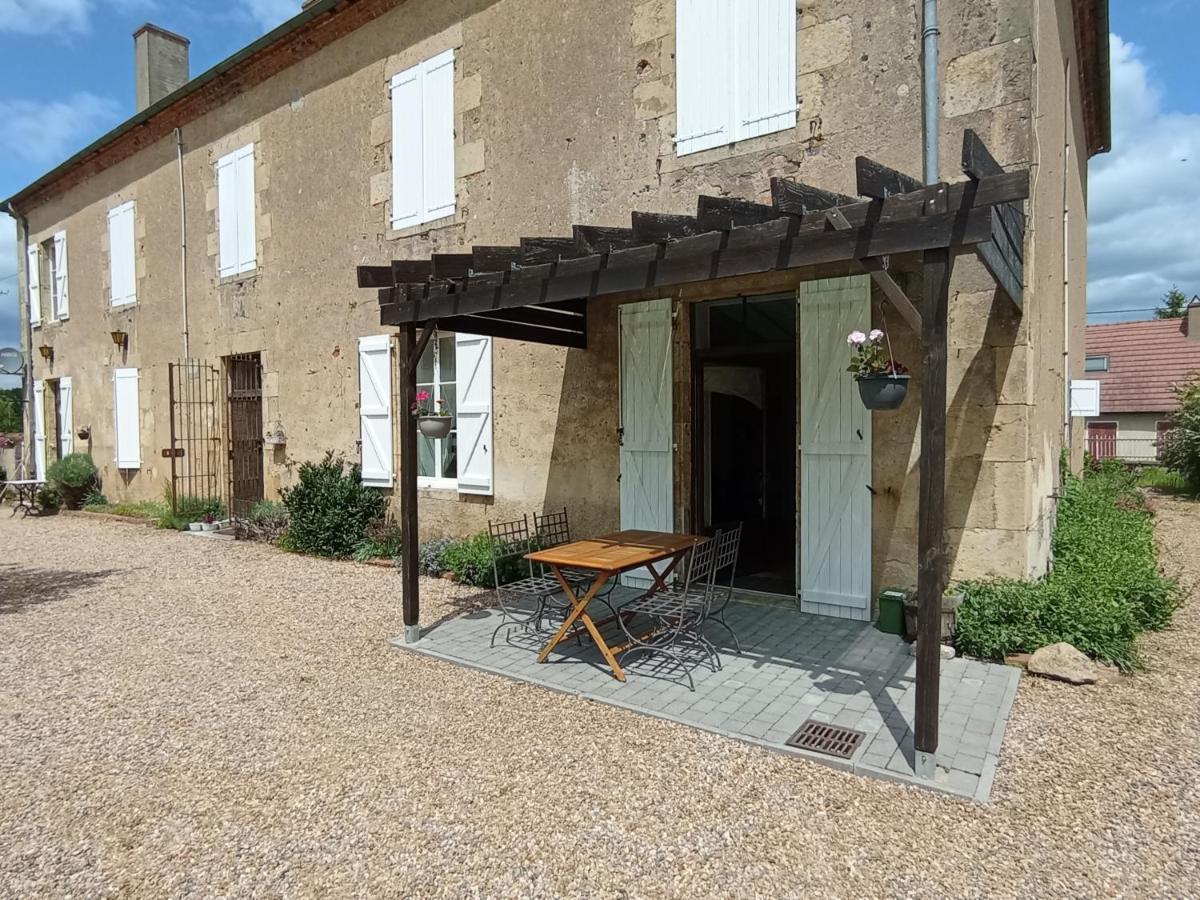 Chateau Latour Fours  Экстерьер фото