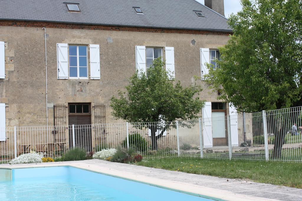 Chateau Latour Fours  Экстерьер фото